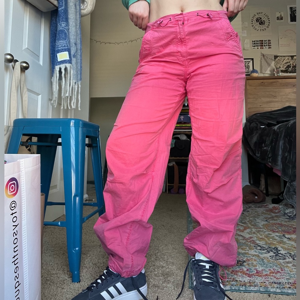 Aerie Hot Pink Cargos